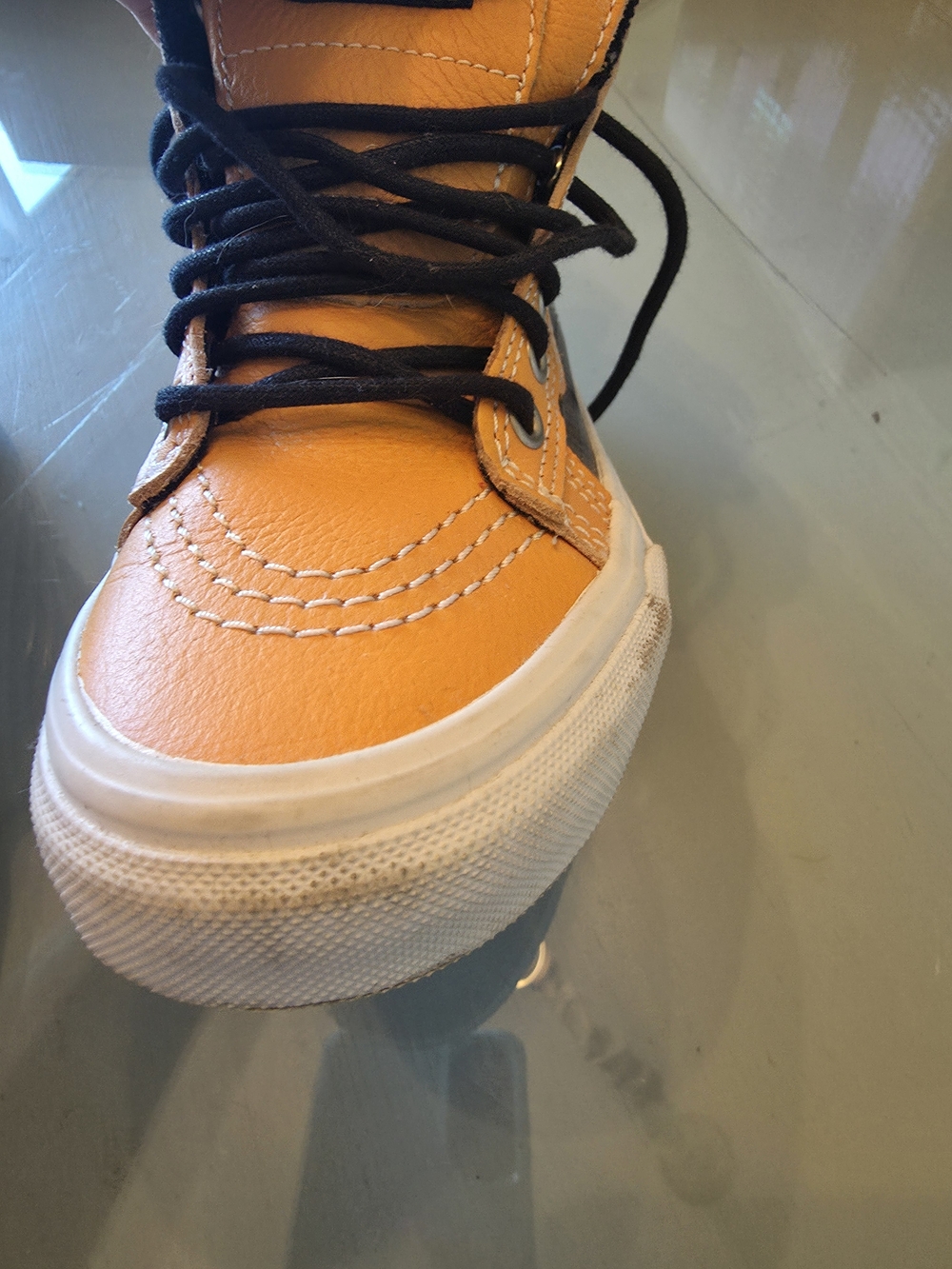 Vans Kids High-Top Sneakers in Gold with Black Laces - Picture 3 of 9